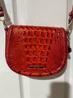 Brahmin Briar -Croc-Embossed Crossbody in Radiant Red